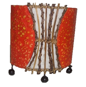 Exotische Tischlampe aus farbigem Capiz & Zweige online kaufen Afrika-Deko-Shop München: Exotische Tischlampe aus farbigem Capiz & Zweige, handgefertigt auf Bali. Jedes Stück ein Unikat