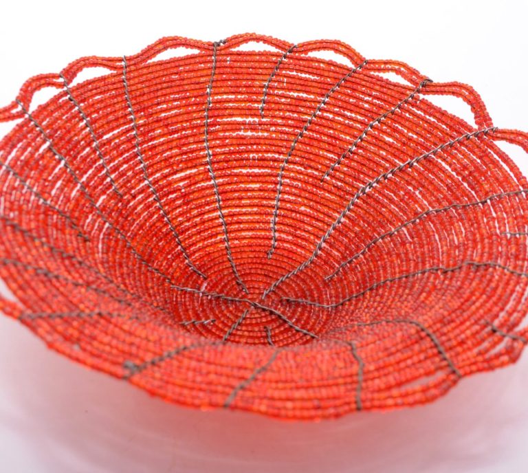 Schalen aus Naturmaterialien Glasperlen Dekoschalen im afrika deko shop bestellen Schalen aus Naturmaterialien Glasperlen Dekoschalen im afrika deko shop kaufen