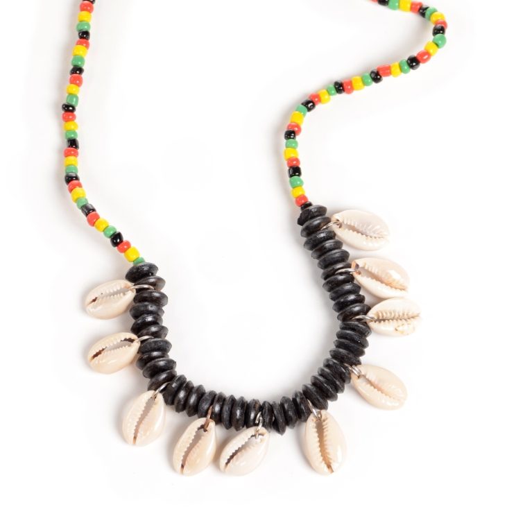 Handgefertigter Halsketten Schmuck auf natürlichen Materialien im Afrika-Deko-Shop München kaufen Handgefertigter Halsketten Schmuck auf natürlichen Materialien im Afrika-Deko-Shop München